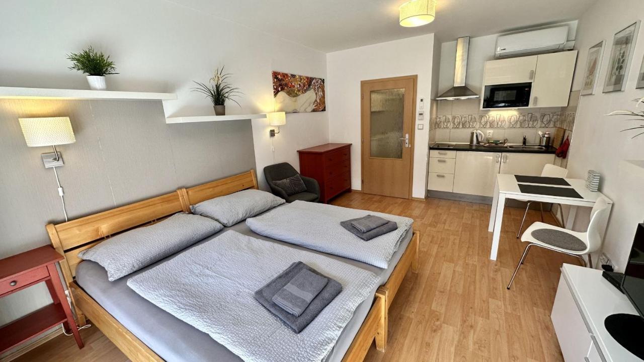 Ubytovani Trebon - Apartmany Rozmberk, Svet A Bastyr Zewnętrze zdjęcie