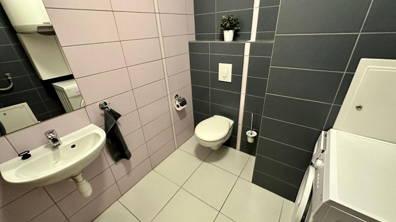 Ubytovani Trebon - Apartmany Rozmberk, Svet A Bastyr Zewnętrze zdjęcie