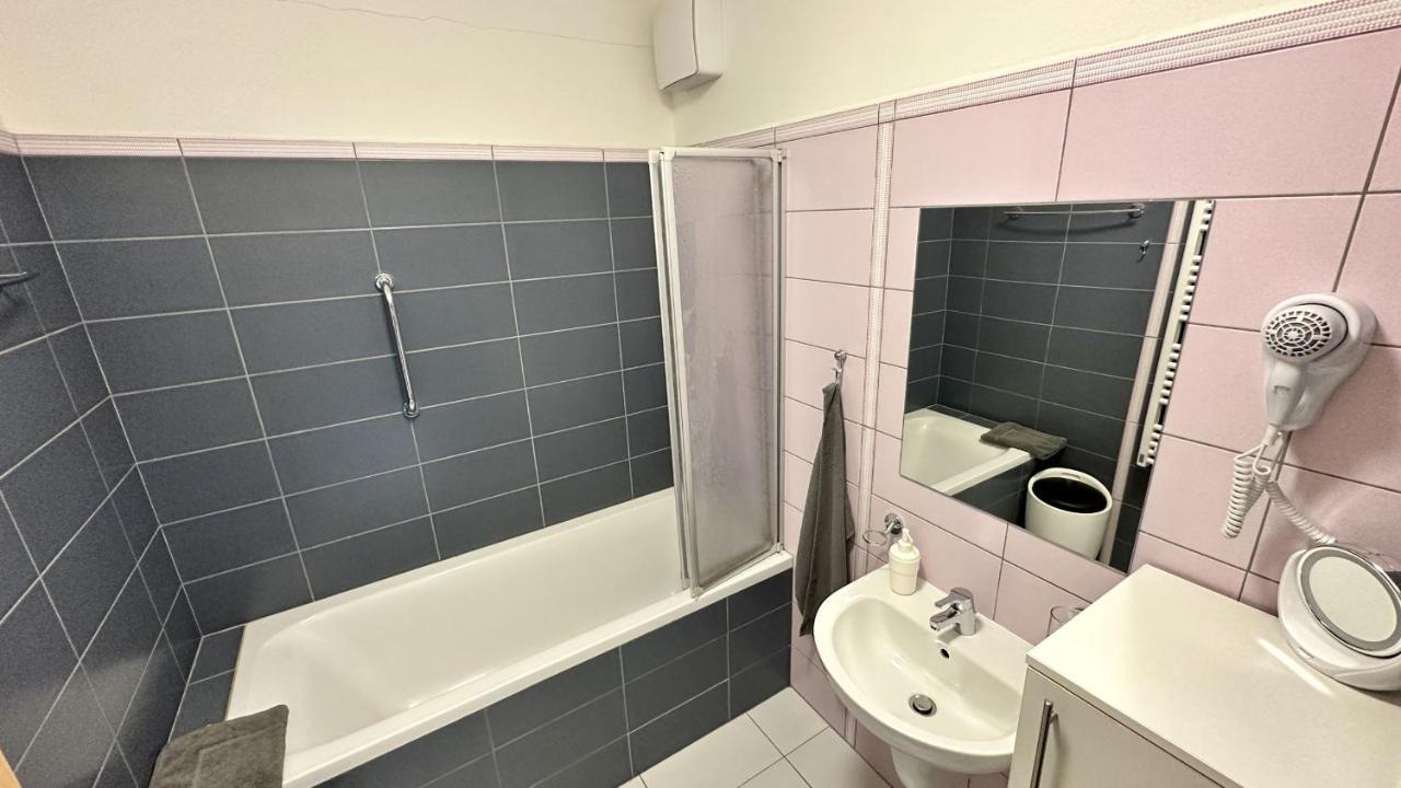 Ubytovani Trebon - Apartmany Rozmberk, Svet A Bastyr Zewnętrze zdjęcie